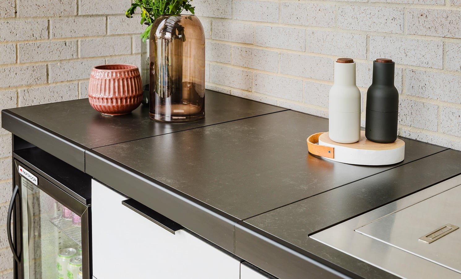 STEP 4 _Pick Your Colours - AlfrescoPlus Outdoor BBQ Kitchens