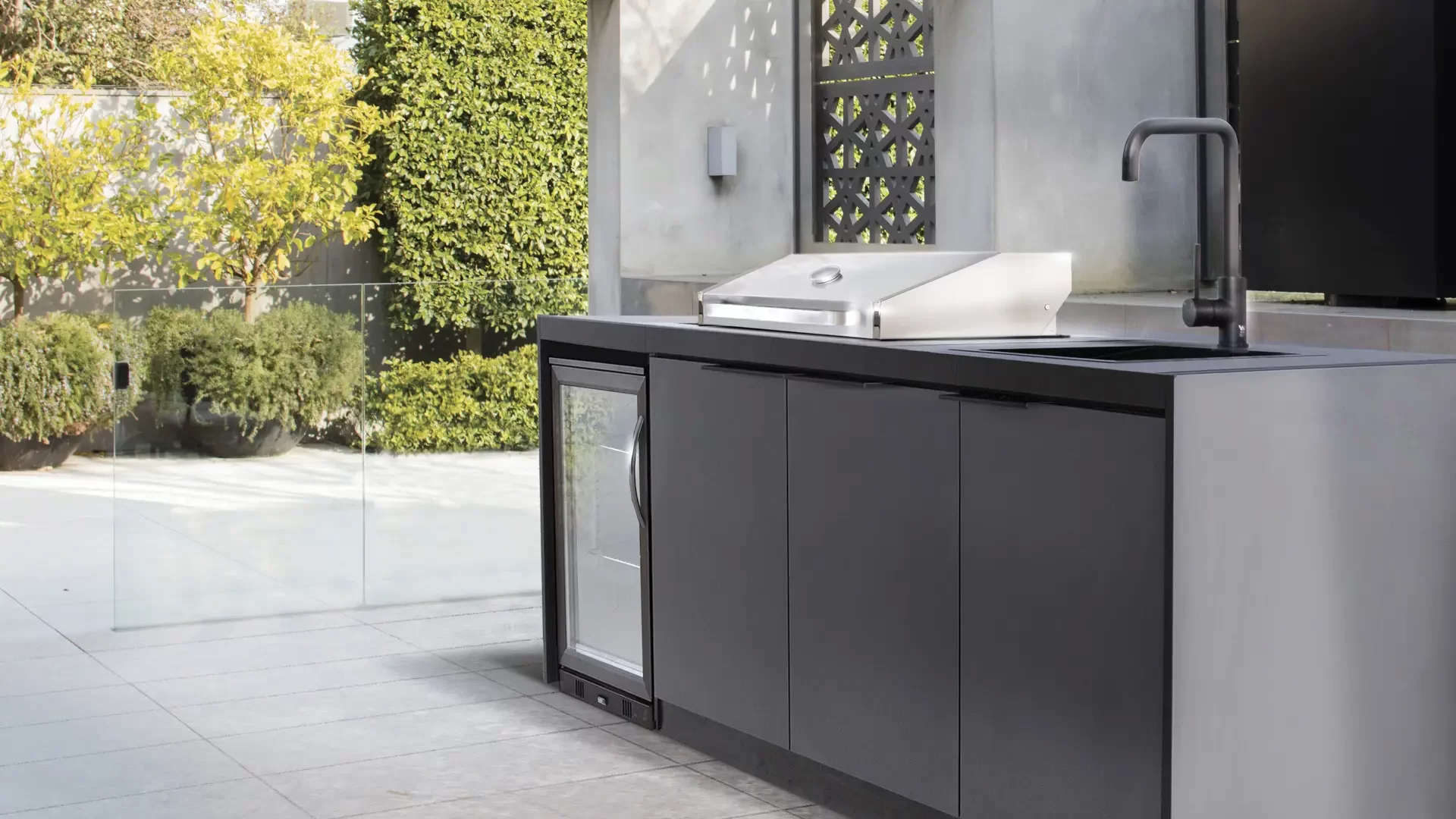 AlfrescoPlus™ BBQ Kitchens – DIY Outdoor Kitchen Solutions